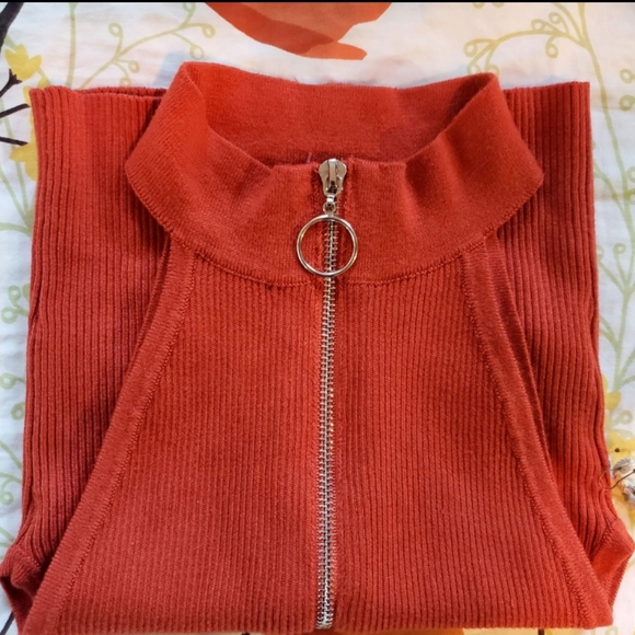 Halter top S - Picture 3 of 4